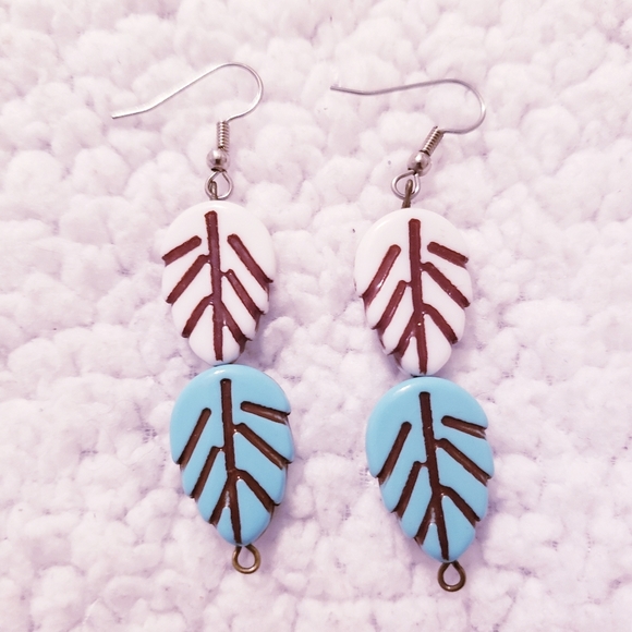 Jewelry - Handmade Double Leaf Beaded Dangling Earrings.
